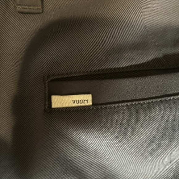 Vuori cascade tech Chino Pant color charcoal - Picture 5 of 9